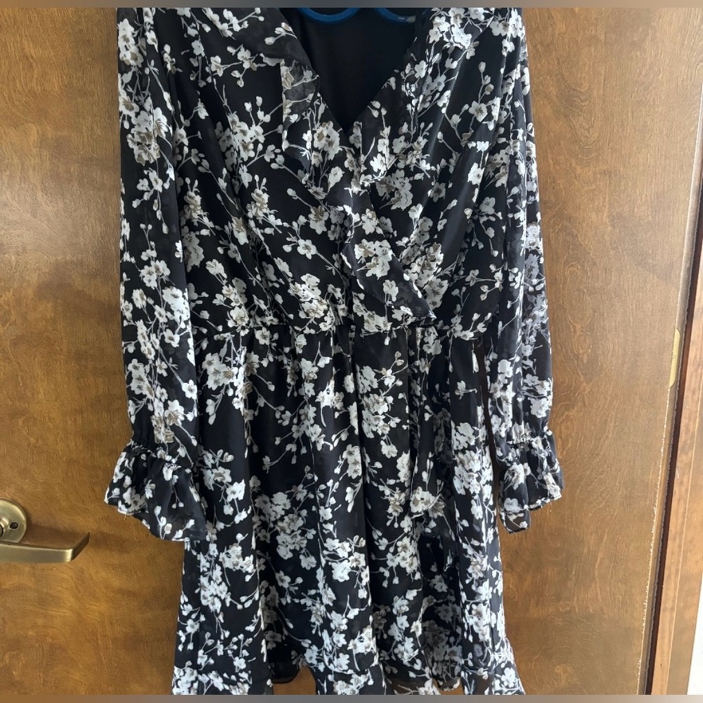 INC International Concepts Black and White Floral Dress